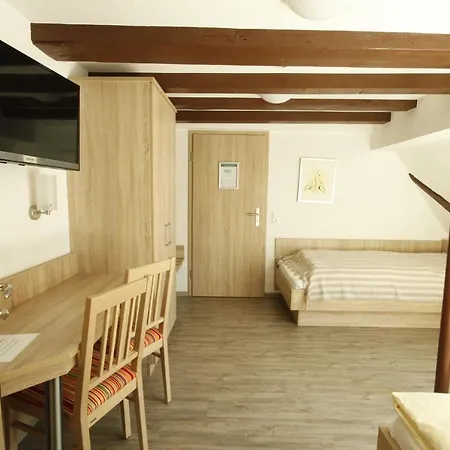 Am Treidelpfad بيت ضيافة Haßmersheim