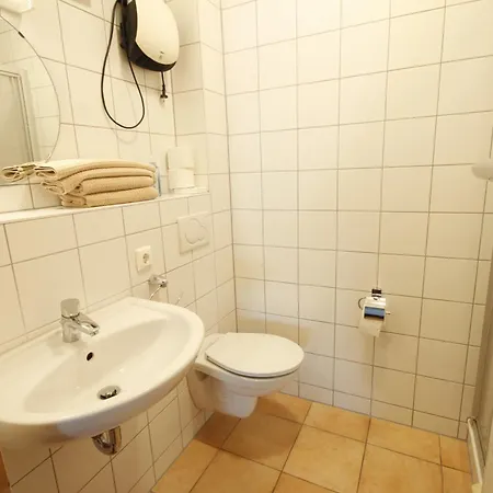 Am Treidelpfad Гостевой дом Хасмерсхайм