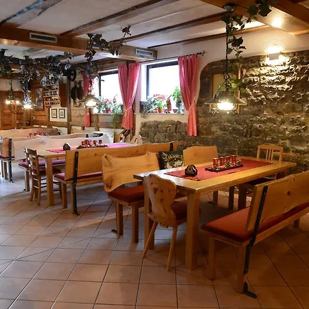 Wirtshaus Am Treidelpfad Gasthof Haßmersheim